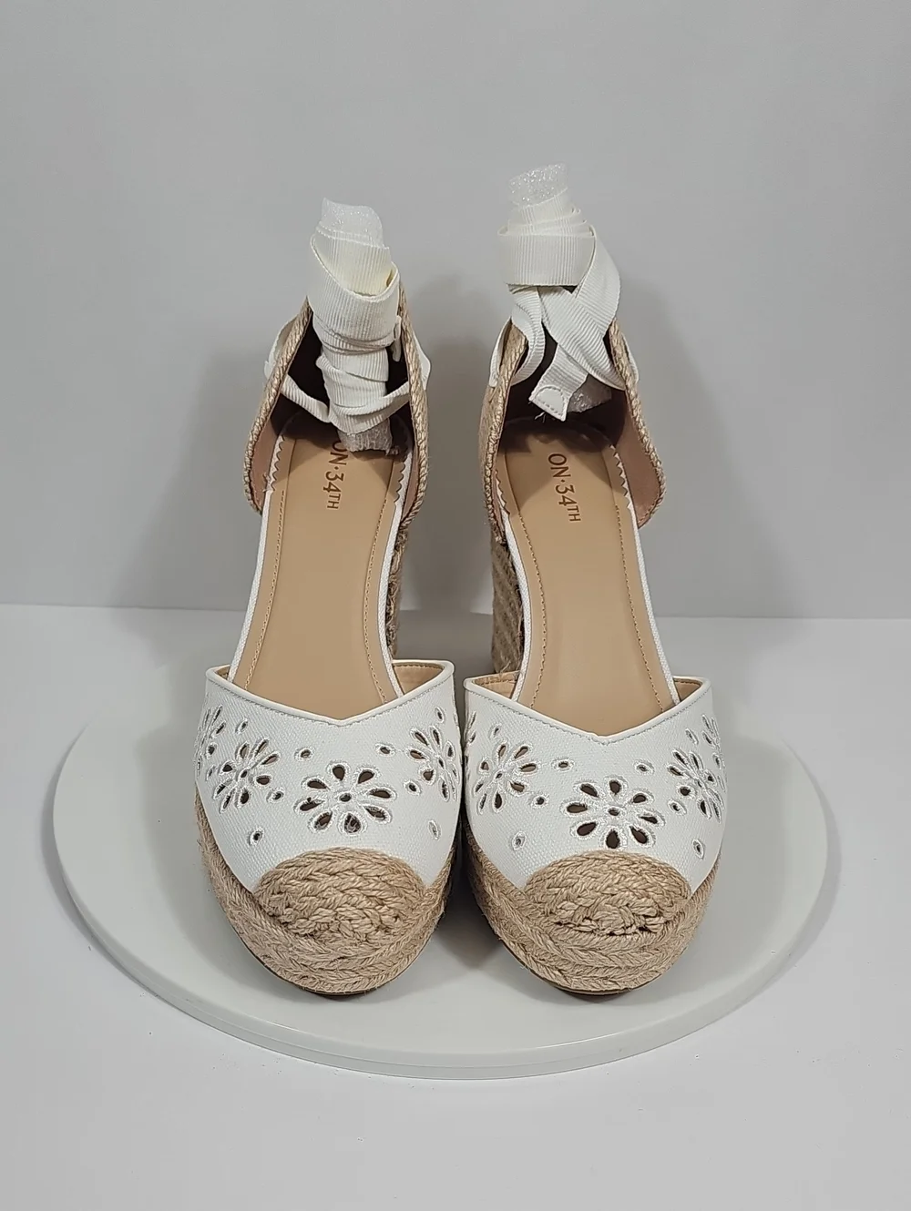 NIB On 34th Melindaa Eyelet Espadrille Wedge Lace Up Sandals White 10 Neutral